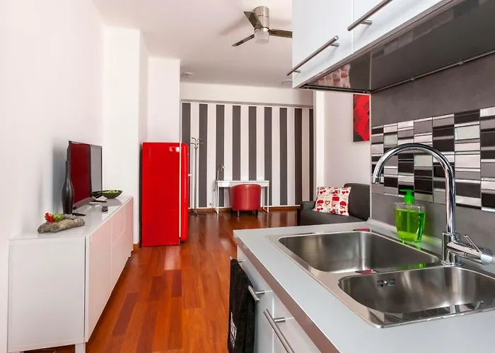 Bright House In * Milán